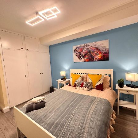 Posh 2-Bedroom, Living Room, Kitchen & 1.5 Bathroom Londen Buitenkant foto
