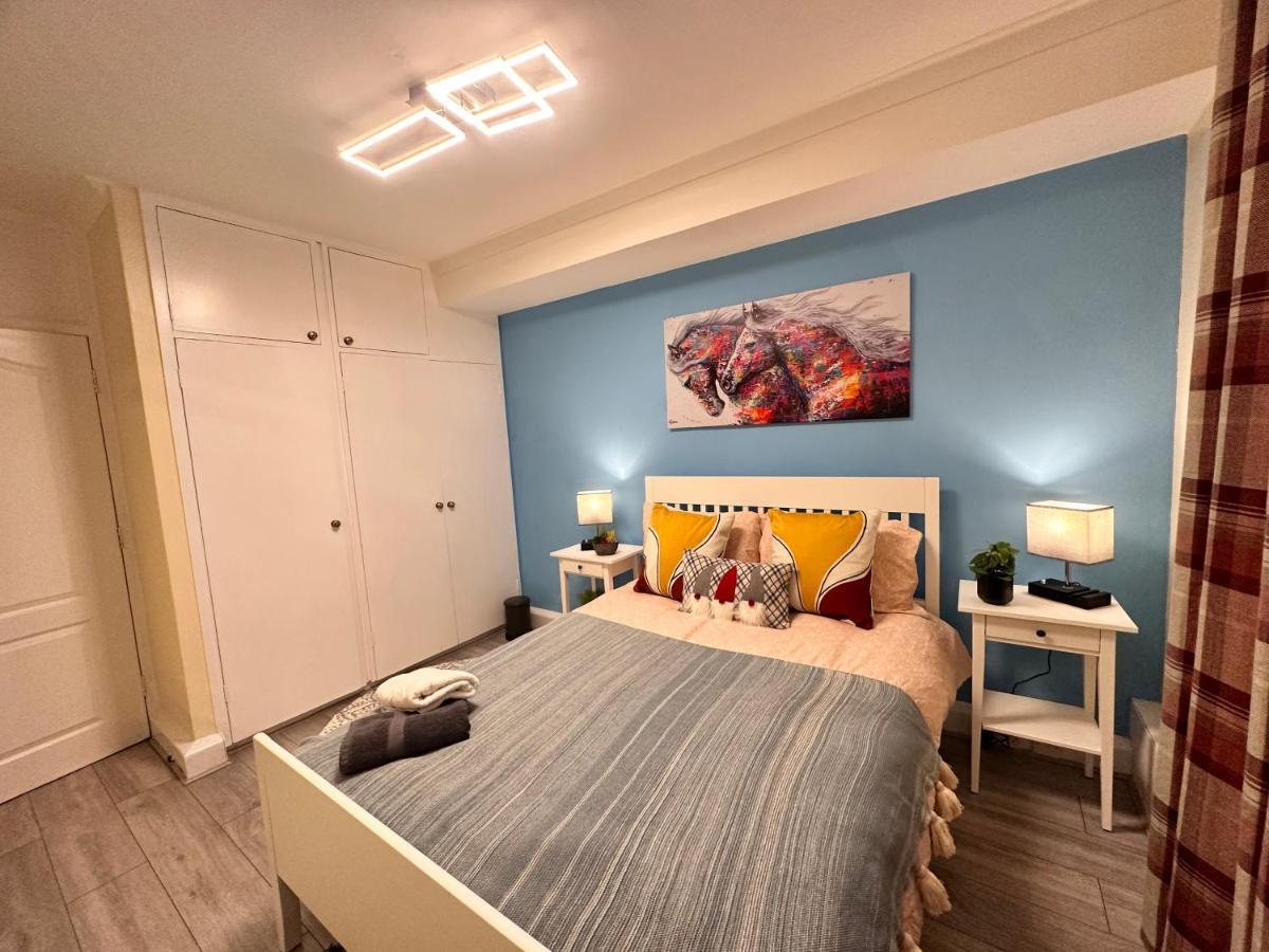 Posh 2-Bedroom, Living Room, Kitchen & 1.5 Bathroom Londen Buitenkant foto